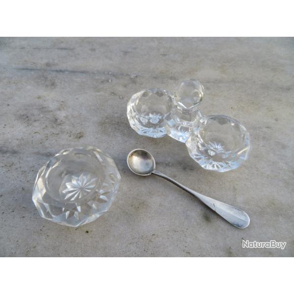 Ancien saleron double en cristal moul� sign� Baccarat avec second saleron cristal taill�-FRANCE(XX�)