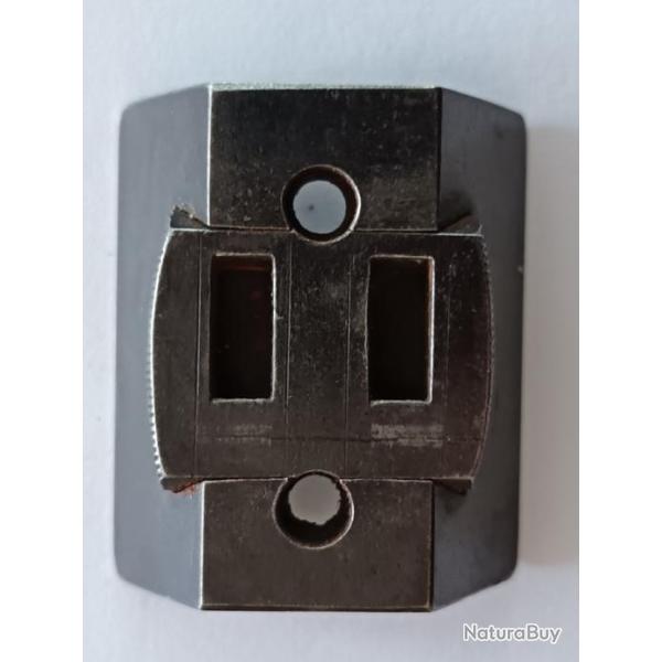 SOCLE + EMBASE AVANT  POUR MONTAGE A CROCHETS