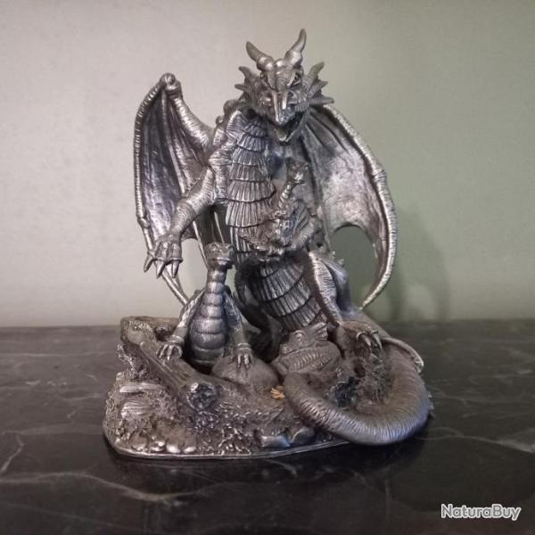 grand dragon en m�tal  /  Belle sc�ne fantastique compos�e de 4 dragons ...