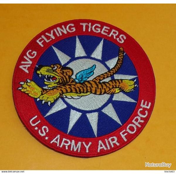 TISSU PATCH :  AVG FLYING TIGERS , U.S ARMY AIR FORCE  , DIAMETRE 9 CM , BON ETAT VOIR PHOTO . POUR