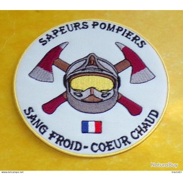 TISSU PATCH :� SAPEURS POMPIERS SANG FROID - COEUR CHAUD��, DIAMETRE 9�CM , BON ETAT VOIR PHOTOS . P