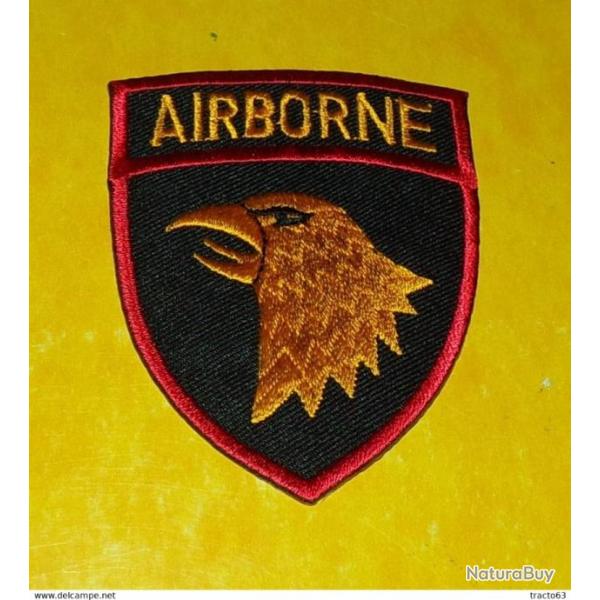 TISSU PATCH : AIRBORNE , ARMEE AMERICAINE�� , HAUTEUR 8�CM , BON ETAT VOIR PHOTO . POUR TOUT RENSEIG