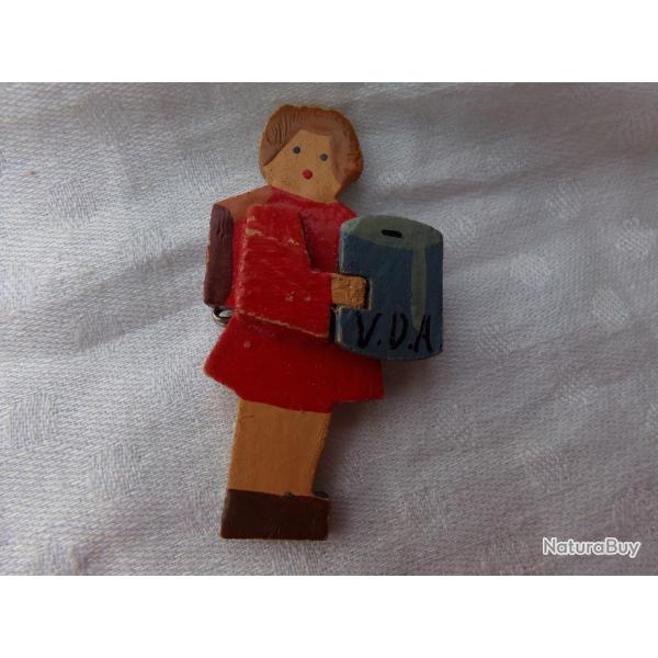 insigne badge de journ�e allemande VDA 1935 en bois