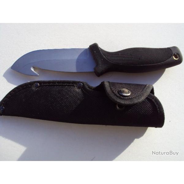 couteau de chasse � d�pecer neuf