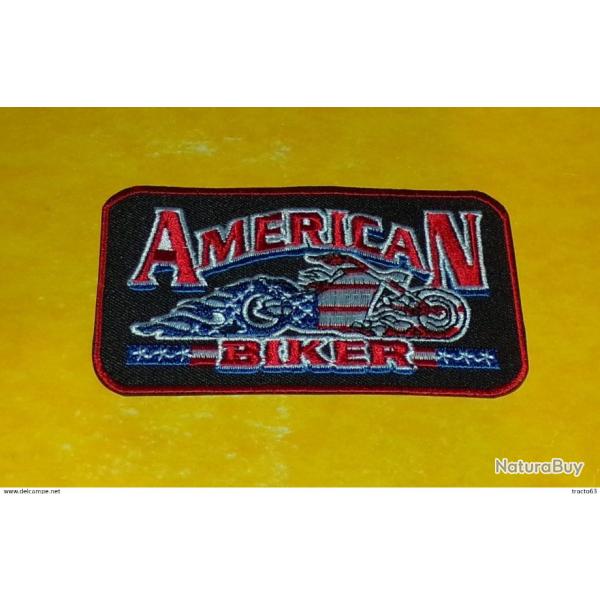 TISSU PATCH : AMERICAN BIKER, DIAMETRE 9CM , BON ETAT VOIR PHOTOS . POUR TOUT RENSEIGNEMENT ME CO