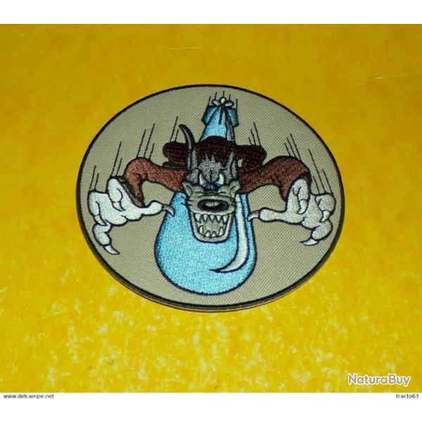 TISSU PATCH : ESCADRILLE DE BOMBARDEMENT AVEC LE GRAND MECHANTLOUP, DIAMETRE9CM , BON ETAT VOIR