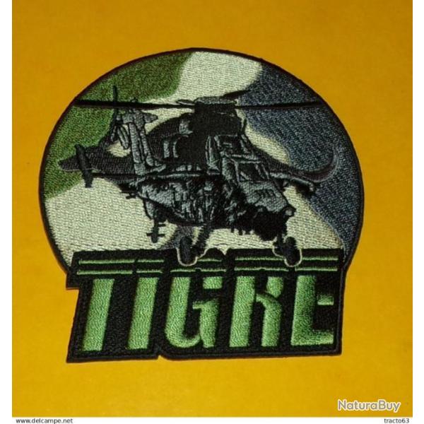 TISSU PATCH :�HELICOPTERE DE COMBAT TIGRE BASSE VISIBILITE , DIAMETRE 10�CM , BON ETAT VOIR PHOTOS .