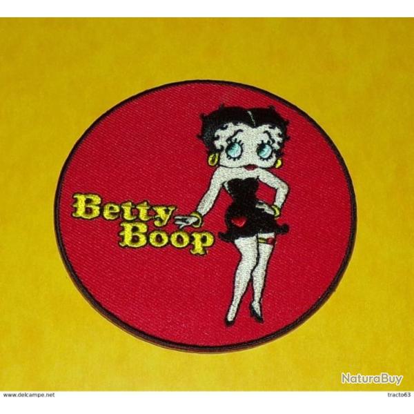 TISSU PATCH : U.S.A BETTY BOOP, DIAMETRE 9 CM , BON ETAT VOIR PHOTO . POUR TOUT RENSEIGNEMENT ME CON