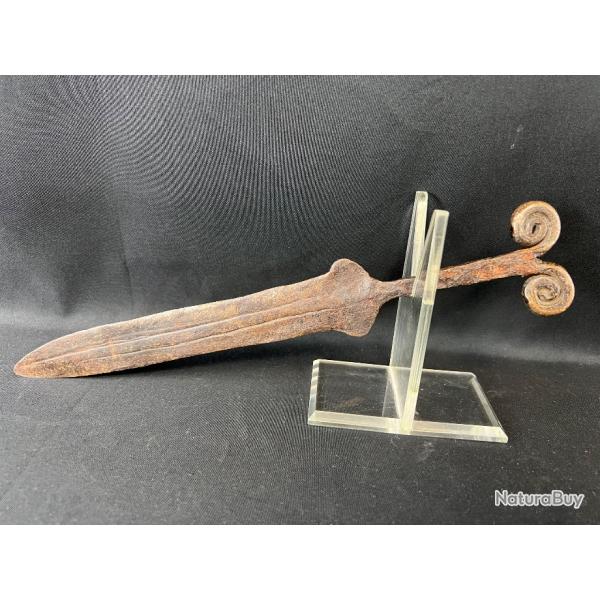 DAGUE DE FOUILLE LURISTAN (Iran) PERSE??