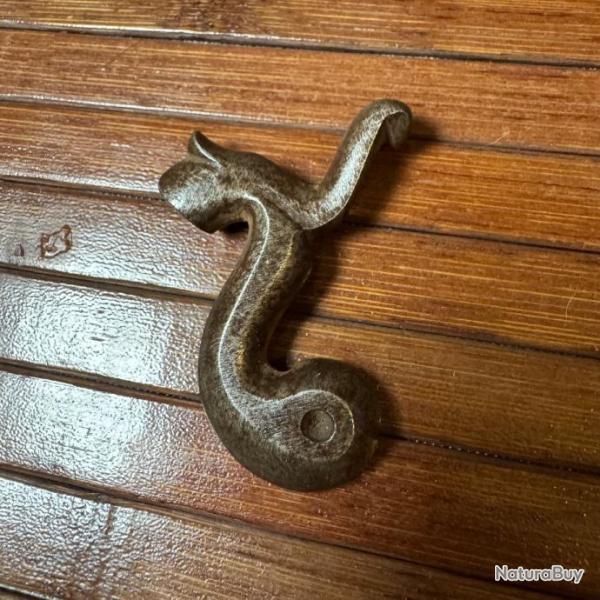 CHIEN GAUCHE PERCUSSION C22