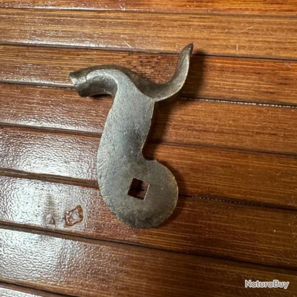 CHIEN GAUCHE PERCUSSION C23