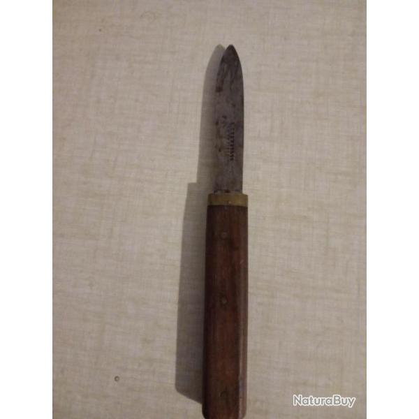 COUTEAU ANCIEN  T . TURNER  SHEFFIELD