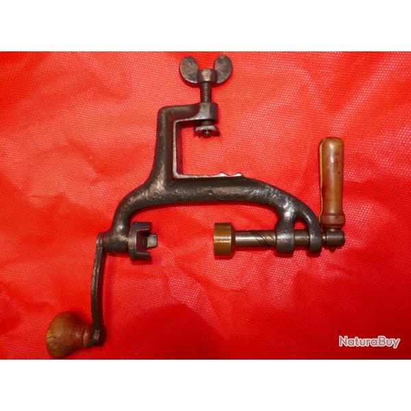 Vieux sertisseur pour cal 16 - collector