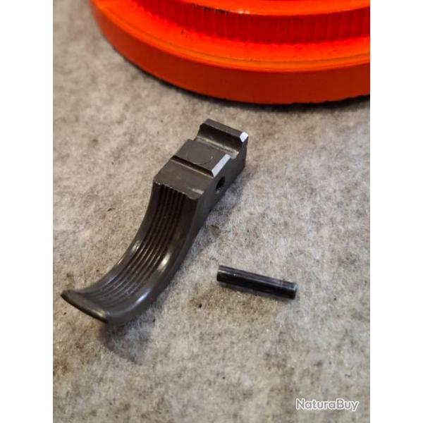 REINA 450 - Cal 22lr - Pi�ce - Queue de d�tente et axe