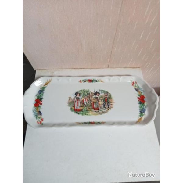 plat ancien en porcelaine 39 cm x 16 cm Revel France