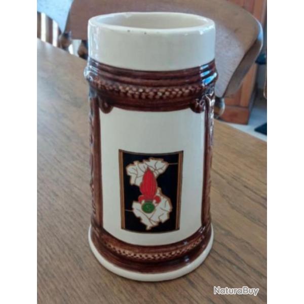 Choppe � bi�re l�gion �trang�re