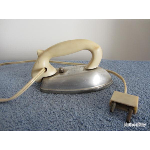 Jouet fer  repasser lectrique 1950/60