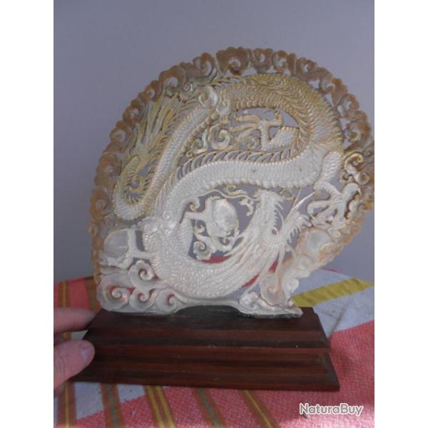 grande nacre grav�e Dragon