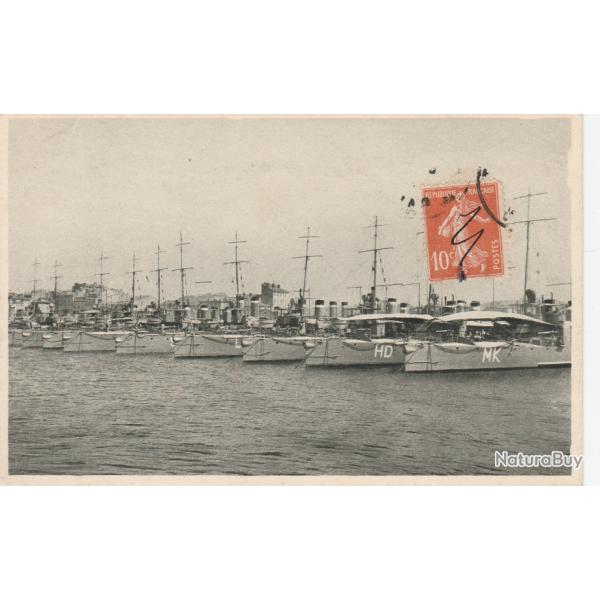CPA - Marine Fran�aise -COTE DAZUR -TOULON-Vue DENSEMBLE DES TORPILLEURS N�141