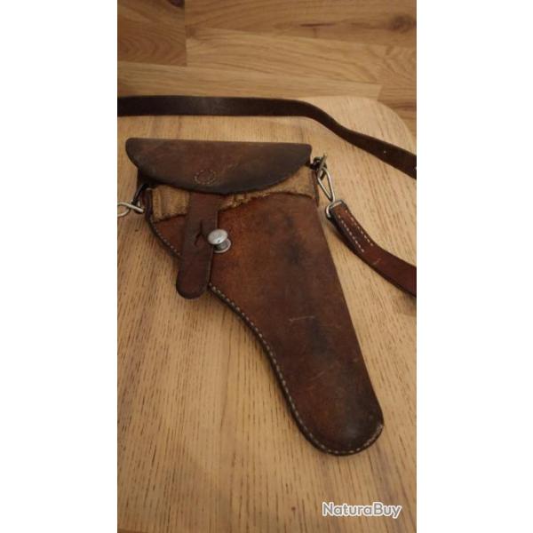 Holster dat� 41 avec sa bandouli�re pour revolver 1882 suisse ou 1882/29