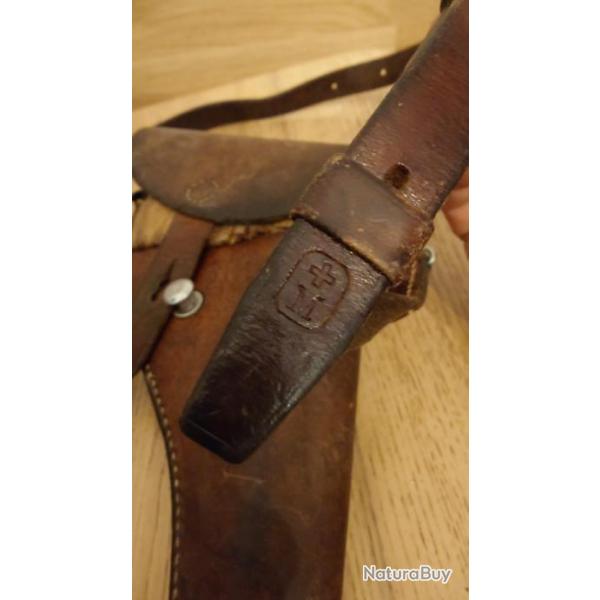Holster dat� 41 avec sa bandouli�re pour revolver 1882 suisse ou 1882/29