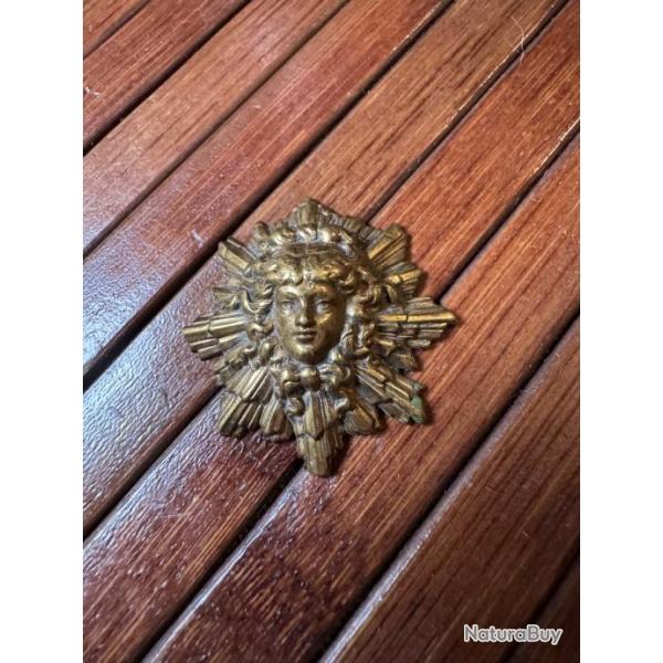 M�DUSE M�DUSA SUR FOND RAYONNANT ATTRIBUT GIBERNE BAUDRIER