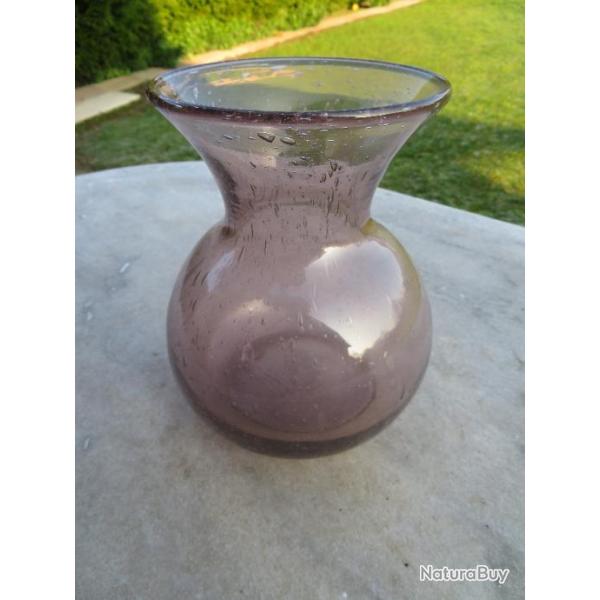 Ancien Vase en verre bull� de couleur Rose, enti�rement souffl� main,"BIOT"- FRANCE (Vers 1960-70)