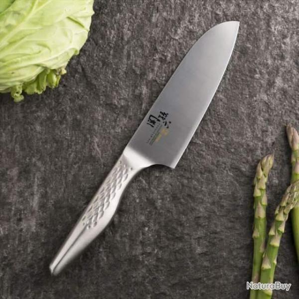 Kai AB-5162 Seki Magoroku Shoso Petit Santoku