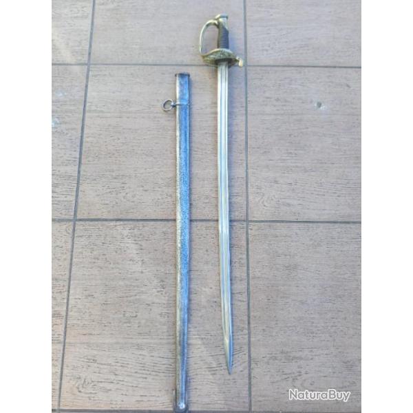 SABRE DOFFICIER SUP D INFANTERIE  AVEC  SON FOURREAU  ACIER  1845 . PROPRE  .