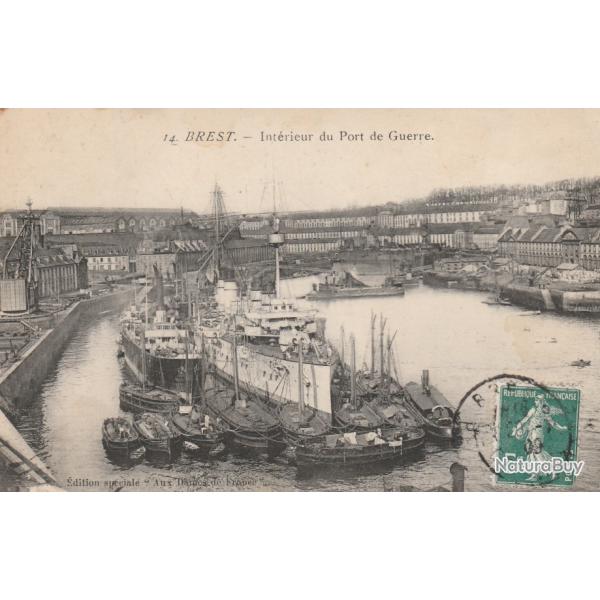 CPA - Marine Militaire Fran�aise " BREST -Int�rieur du Port de Guerre - N�829
