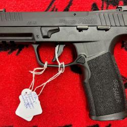 Sig Sauer P322 black filet&eacute; 22 lr