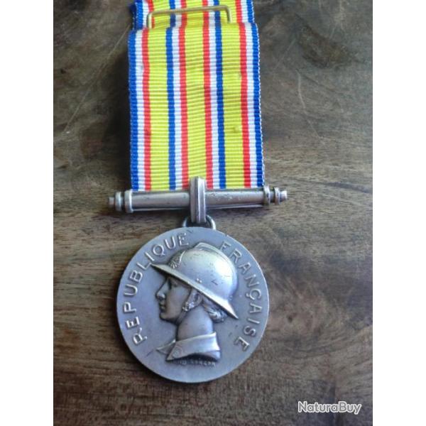 m�daille d honneur sapeur pompiers /  L bazor