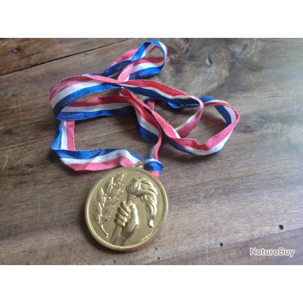 m�daille J.O.S combat des chefs