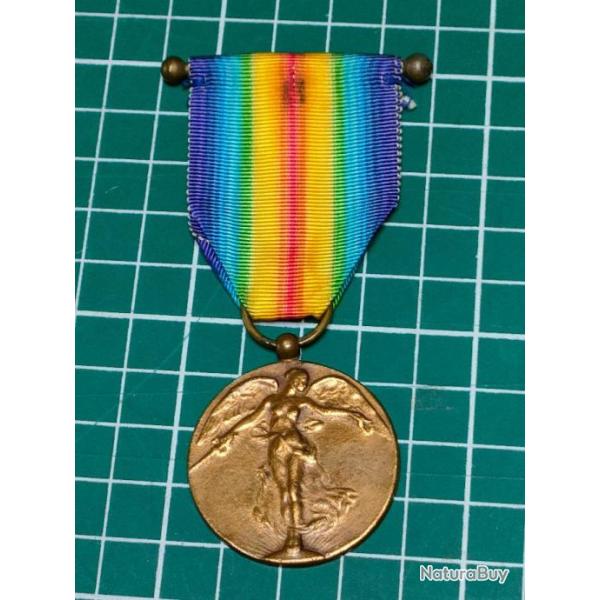BELGIQUE, MEDAILLE INTERALLIEE, DE LA VICTOIRE 1914-1918 BARRETTE A BOULES FABRICANT TCHEQUE ?