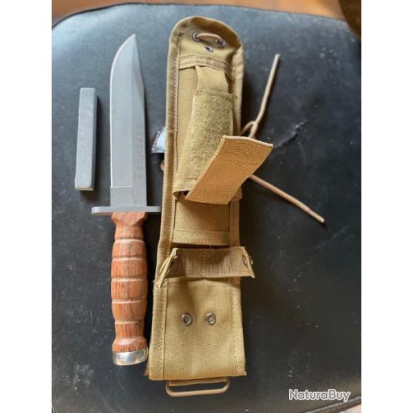 Vende couteaux fox  defender complet avec gaine et pierre � aiguiser jamais servi