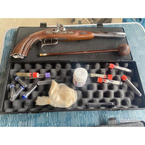 Pistolet Lepage Cal 45 � percussion + un canon cal 4,5 .