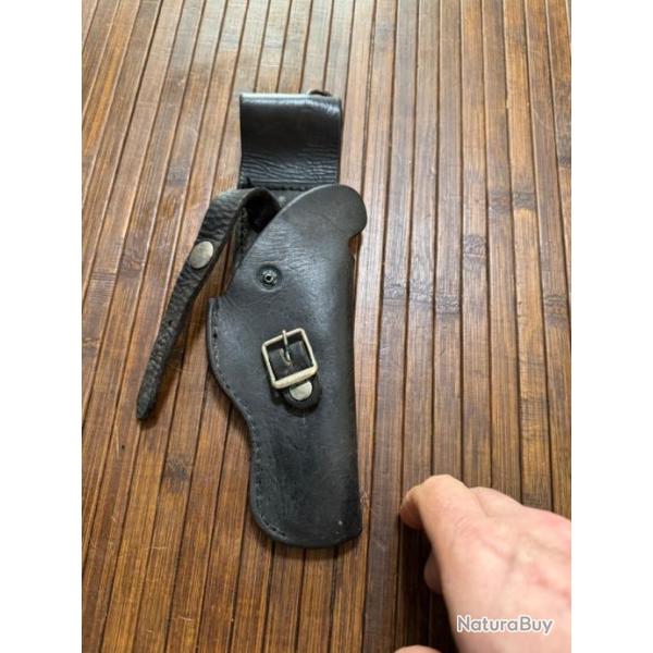 HOLSTER CUIR