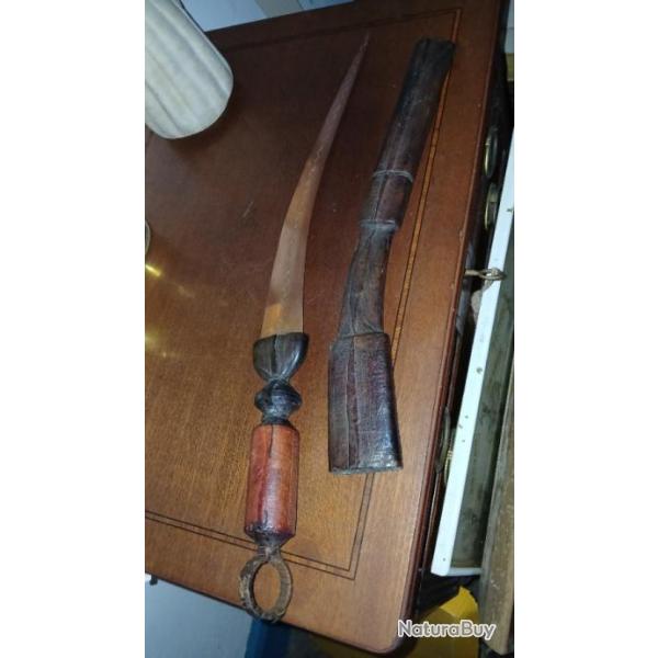 �p�e tribale sabre africain Afrique du Sud ? Avec fourreau en cuir