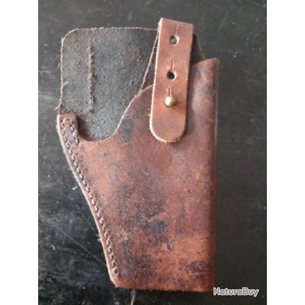 Holster cuir guerre de 40.