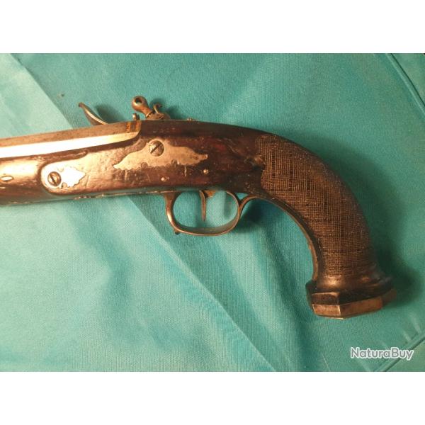 Pistolet � silex, n�2 d'une paire faisant partie des 13 paires command�es par Napol�on � Le Page.