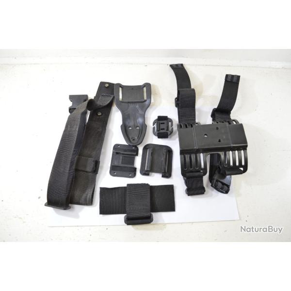 Lot �l�ments accessoires de holster de cuisse VEGA et GK PRO Beltloop 9. Scratchs sangle