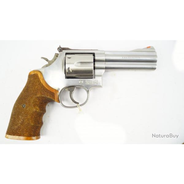 Revolver Smith &amp; Wesson 686-4 4" 357MAG