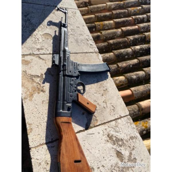 STG, 44 Reproduction Denix