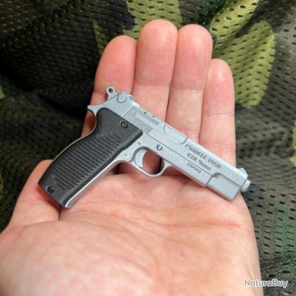 Reproduction miniature MAC 50