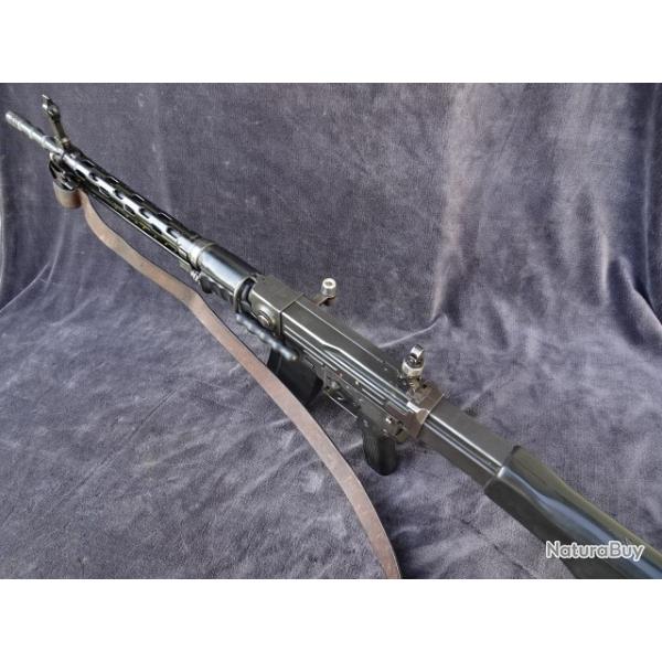 Fusil d'assaut suisse STG 57.