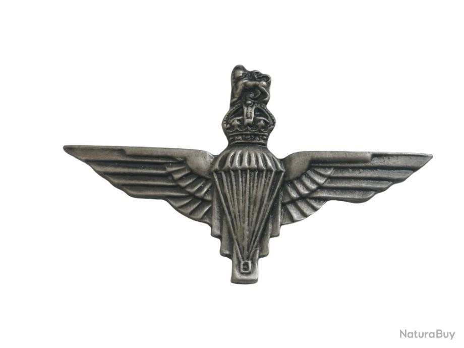 GRANDE-BRETAGNE, Parachutiste anglais, sur mannequin, comportant un béret rouge avec son insigne