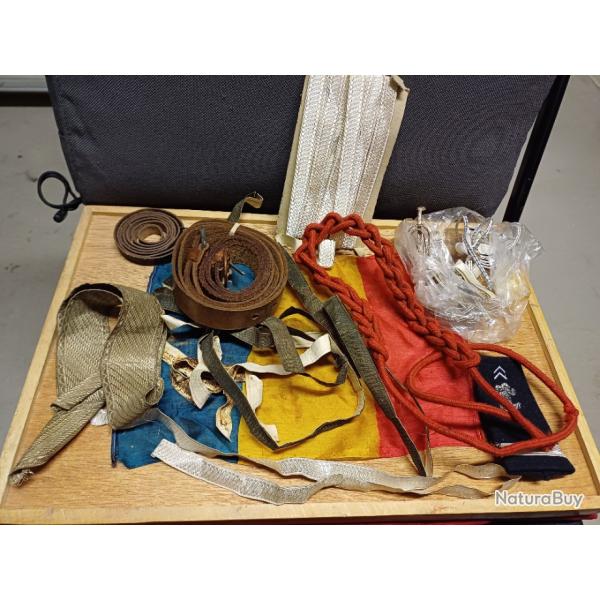 Lot militaria - sangles rubans galons drapeau - tissu - cuir + cadeau