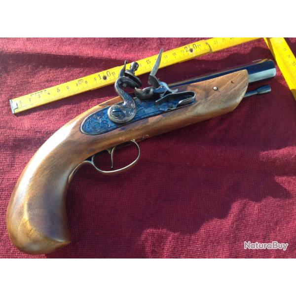 Pistolet de type "Colonial" � silex en cal45.