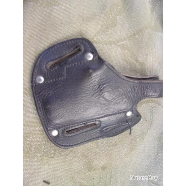 holster cuir noir pour revolver