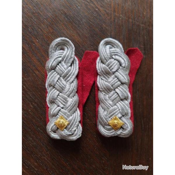 PAIRE DE PATTES D PAULE DE MAJOR DE L EX ALLEMAGNE DE L EST ARTILLERIE